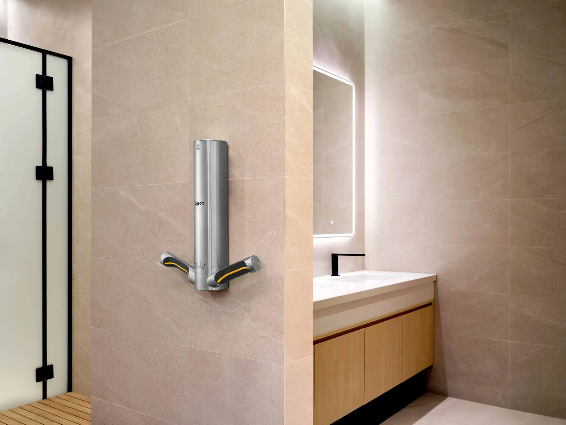 洗手間與 Dyson 乾手機